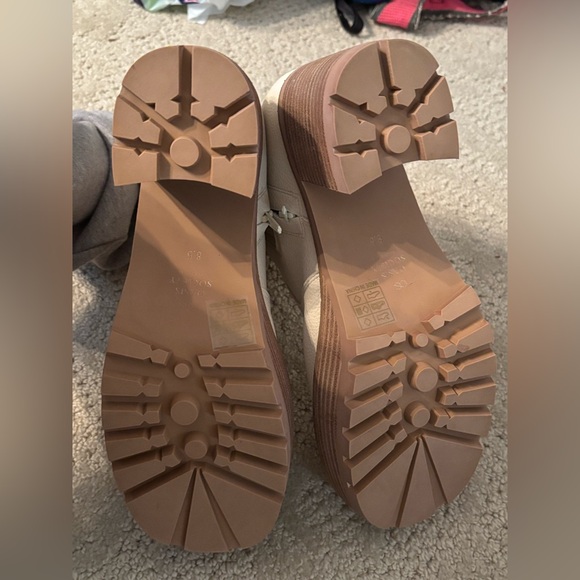 White booties - Picture 5 of 6